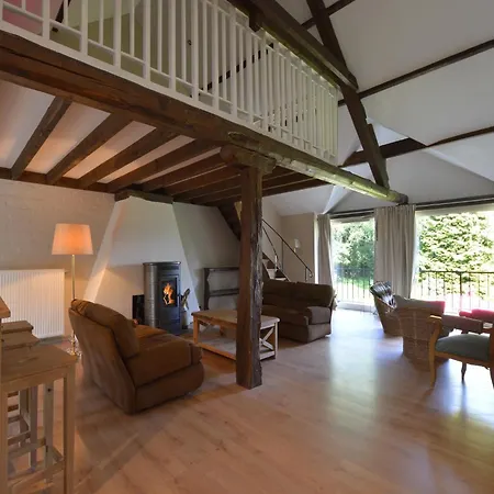 Charming Near Circuit Baronheld