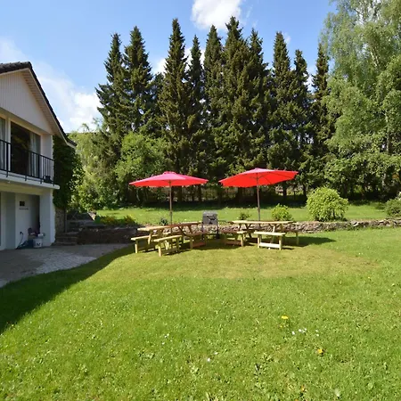 Charming Near Circuit * Baronheld